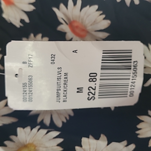 Forever 21 Romper - Picture 6 of 6